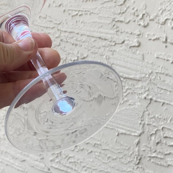 Pier One Cosmopolitan Red Swirl Line Martini Glass 7” Handblown 8 oz Retired - Picture 8 of 16